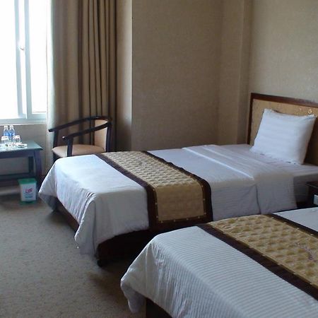 Huu Nghi Hotel Вінь Екстер'єр фото